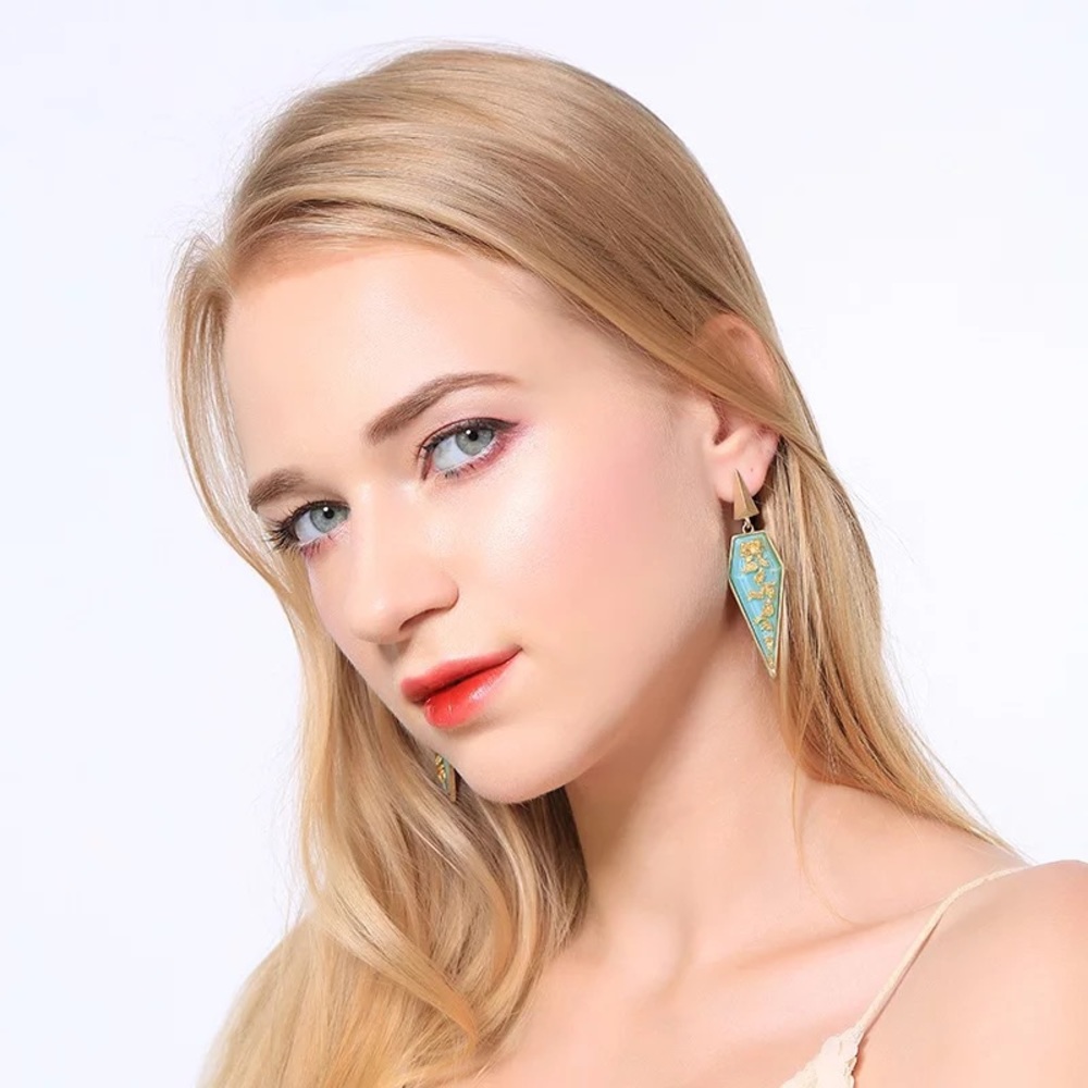 Geometric golden speckled earrings
